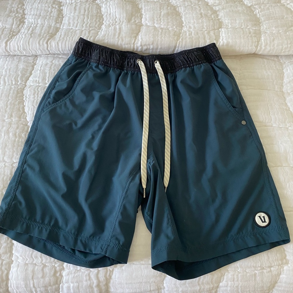 VUORI CORE SHORT